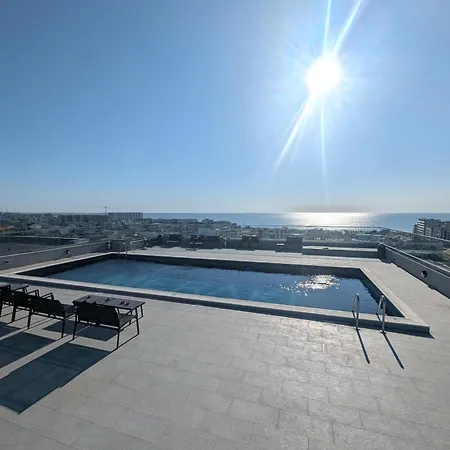 Maya - 2 Camere, Pool, And Private Parking