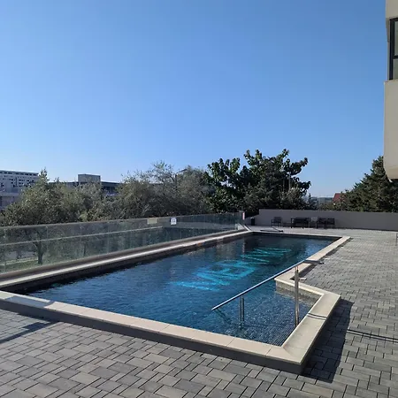 Maya - 2 Camere, Pool, And Private Parking *