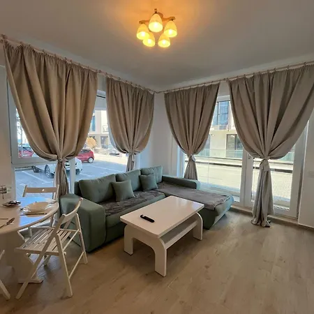 Maya - 2 Camere, Pool, And Private Parking *