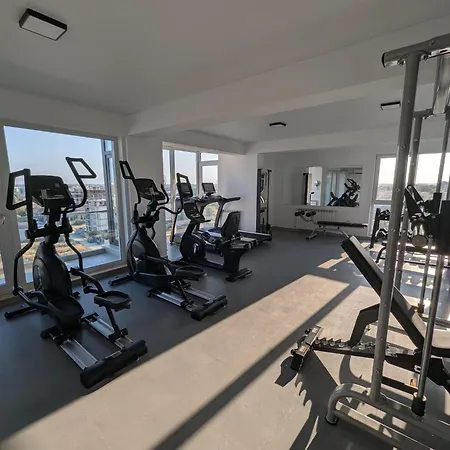 Maya - 2 Camere, Pool, And Private Parking Apartman *