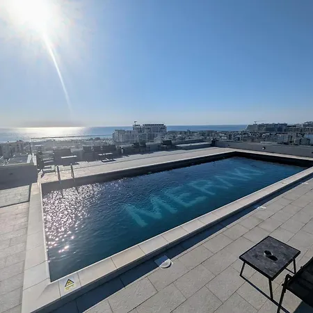 Maya - 2 Camere, Pool, And Private Parking *